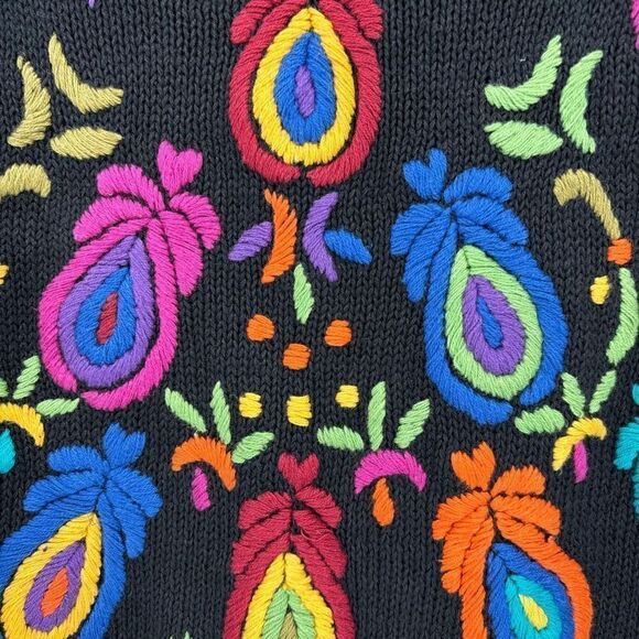 Jamie Scott Vintage Floral Embroidered Crew Neck Cropped Sweater Small Black NWT - Picture 4 of 7